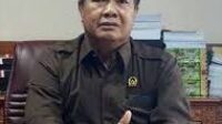 Ketua DPRD Kabupaten Kutai Barat, Ridwai, meminta agar mengevaluasi kinerja Kepala Dinas Pendidikan dan Kebudayaan (Kadisdikbud) Kubar, Robert Bandarsyah. Senin (30/6/2025)