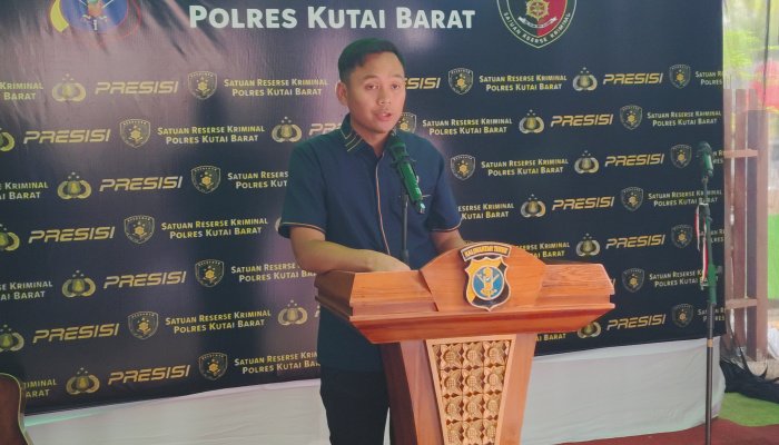 Kasat Reskrim Polres Kutai Barat AKP Khairul Umam, S.Tr.K., S.I.K., saat menyampaikan sambutan dalam peresmian Pos Unit Reaksi Cepat (URC) di kawasan Simpang Raya, Kecamatan Barong Tongkok, Kutai Barat, Kamis (27/8/2026).